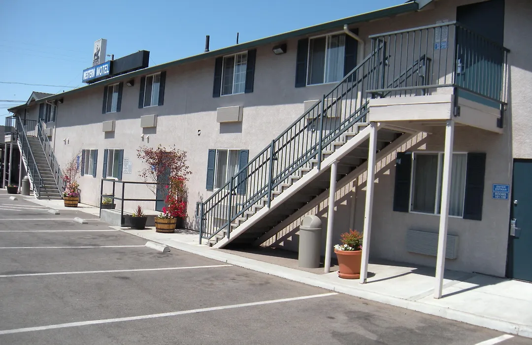 Western Motel-1