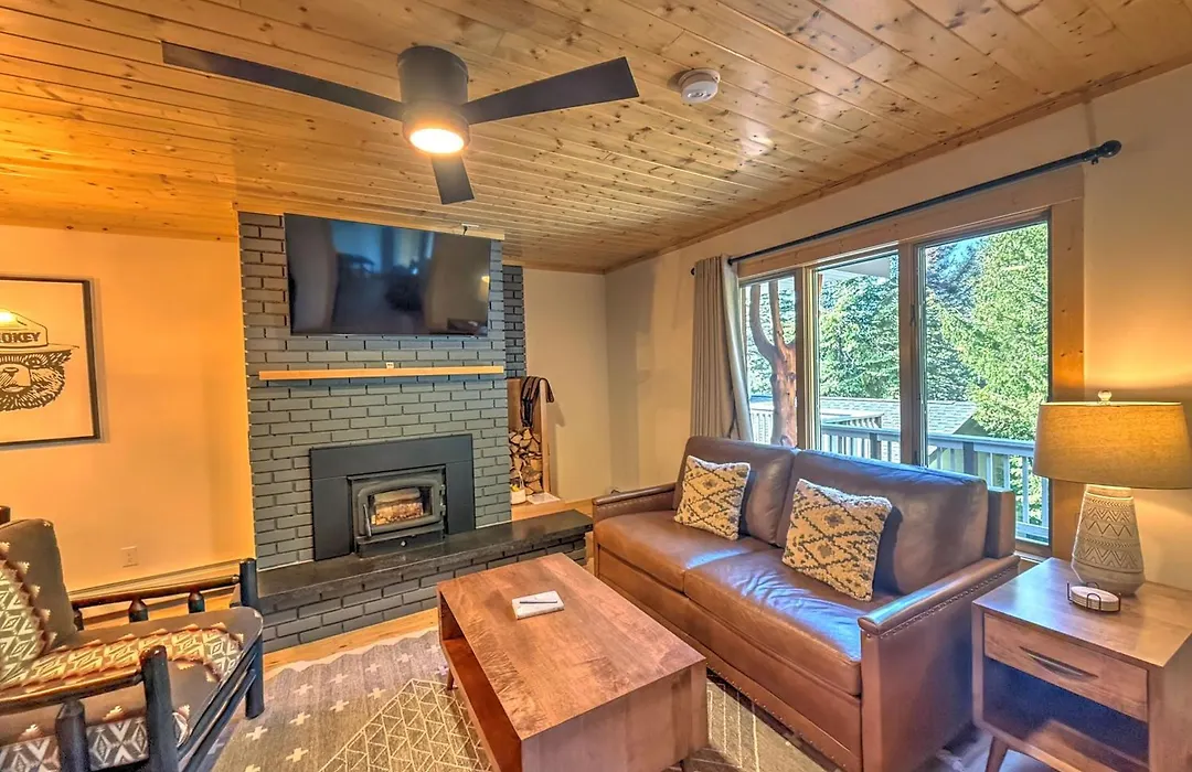 Thomsonite Inn On Lake Superior-1