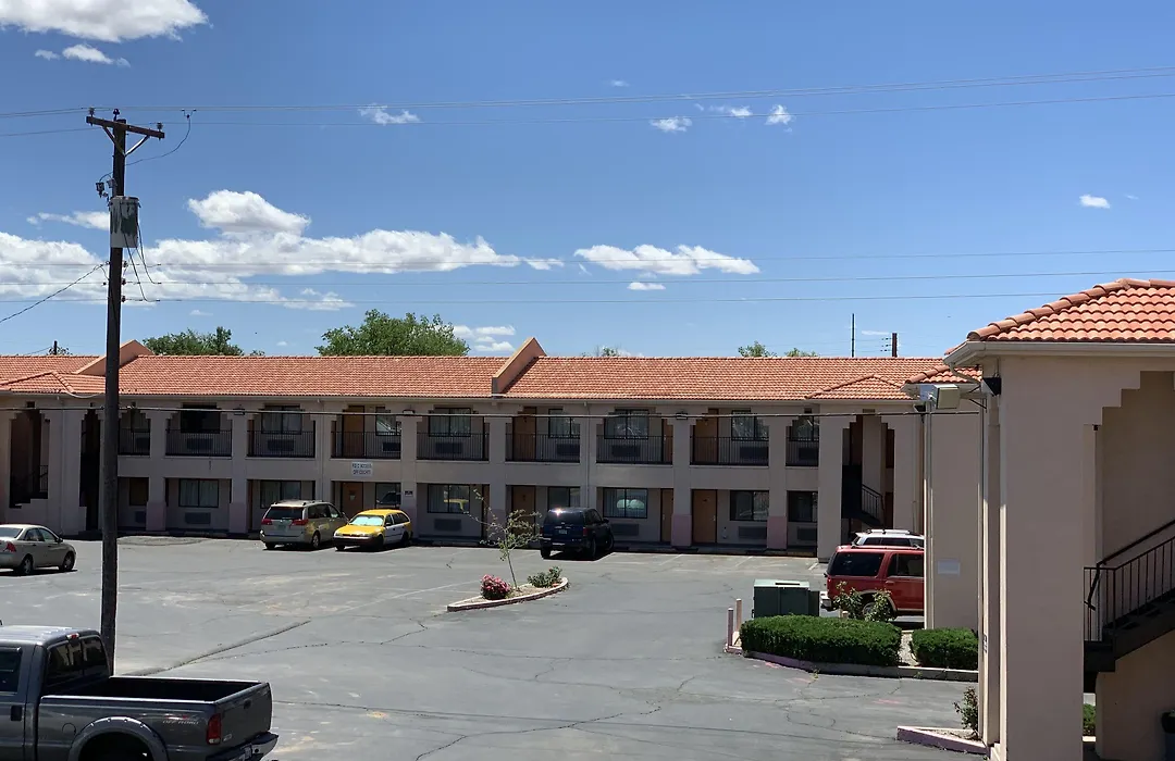 Luxury Inn-1