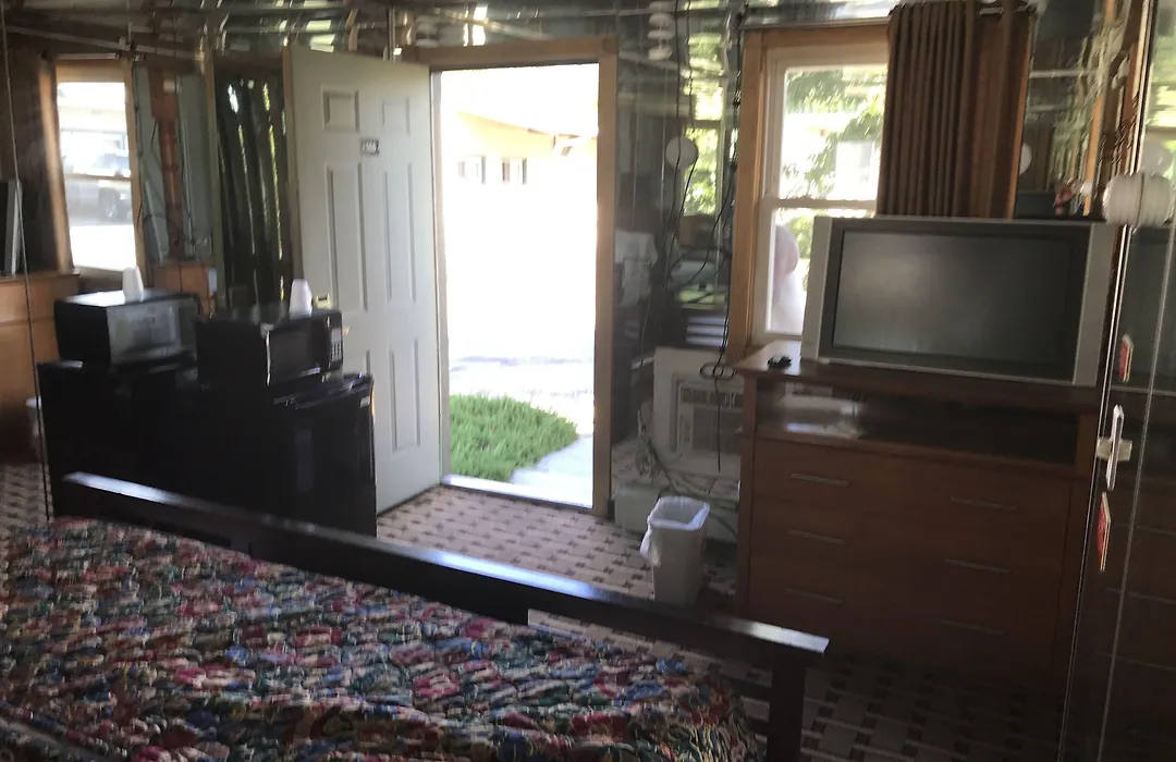 Capri Motel-1