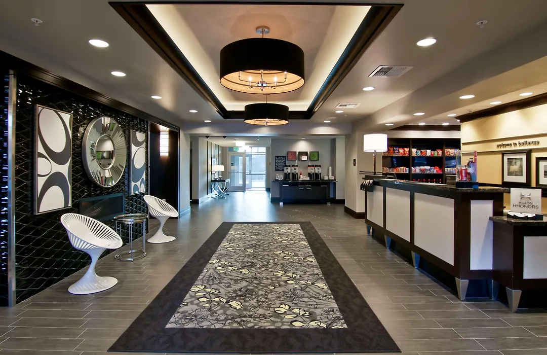 Hampton Inn & Suites Bellevue Downtown/Seattle-1