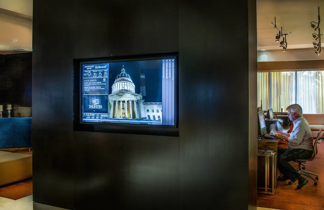 Courtyard By Marriott Charleston Downtown/Civic Center-1