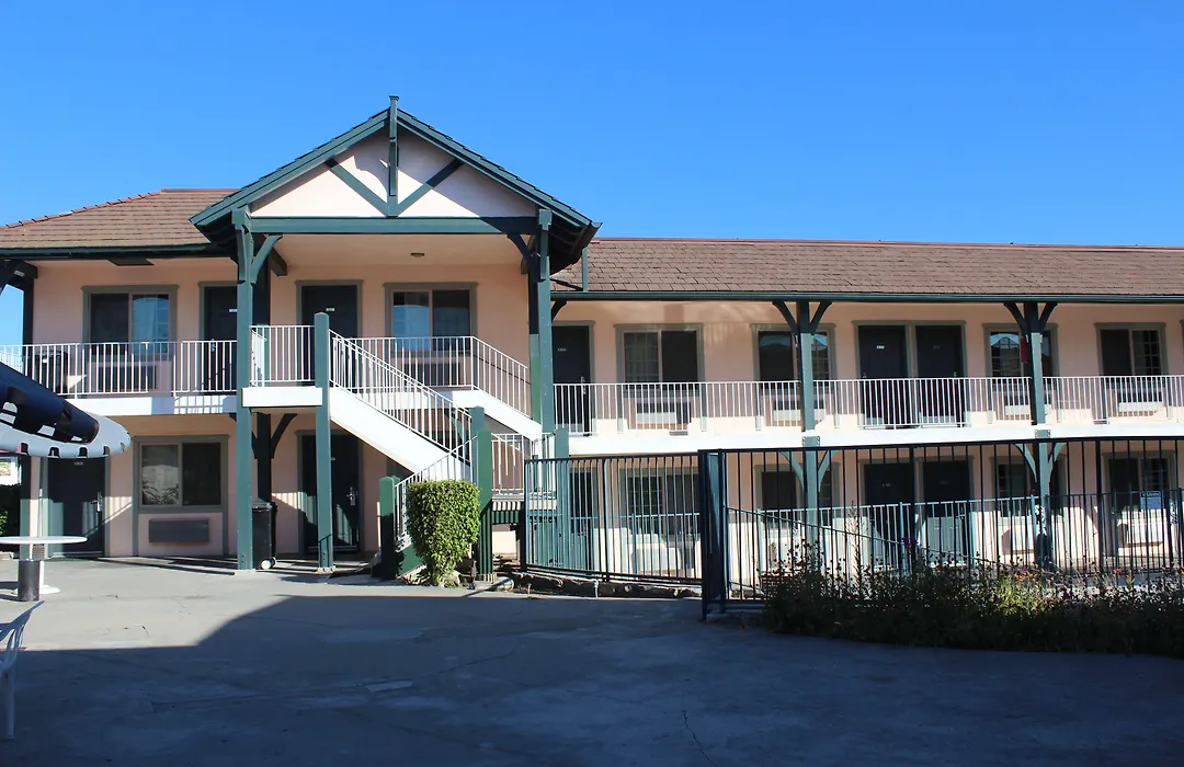 Best Whittier Inn-1