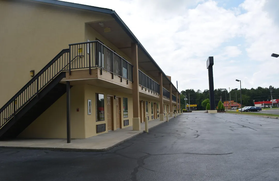 Deluxe Inn - Fayetteville I-95-1