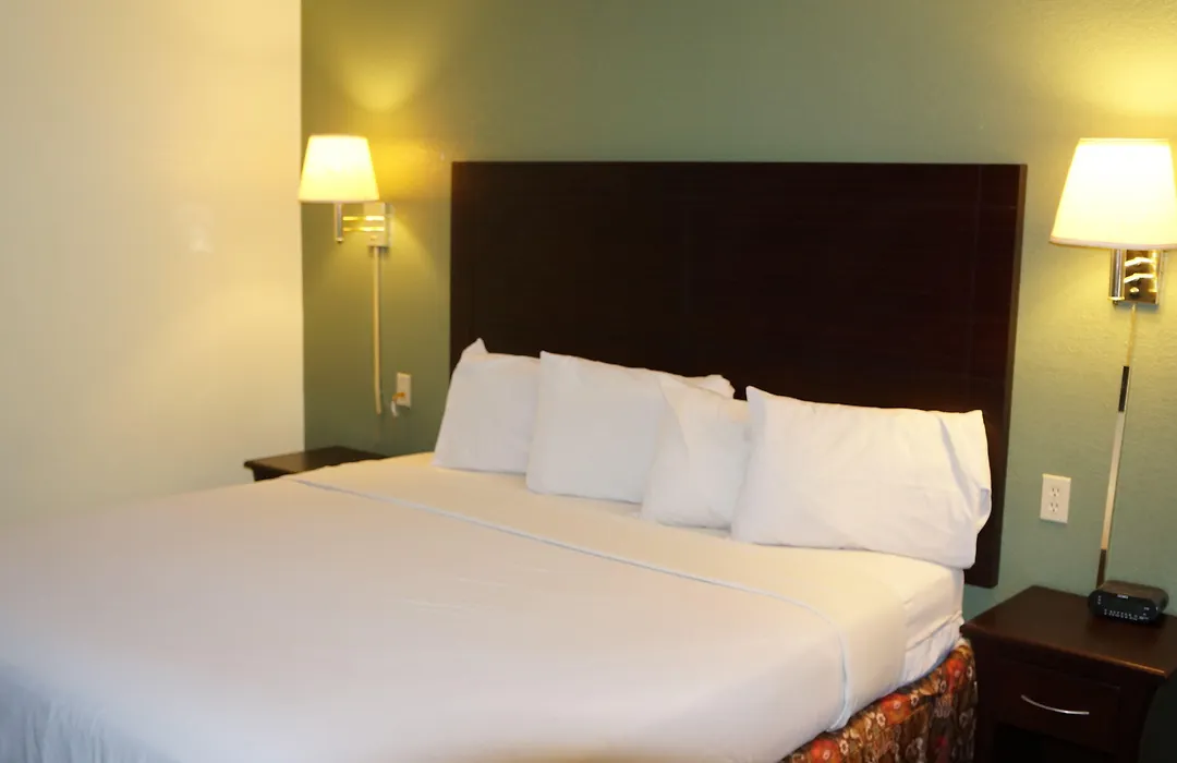 Regency Inn Pittsburg-1