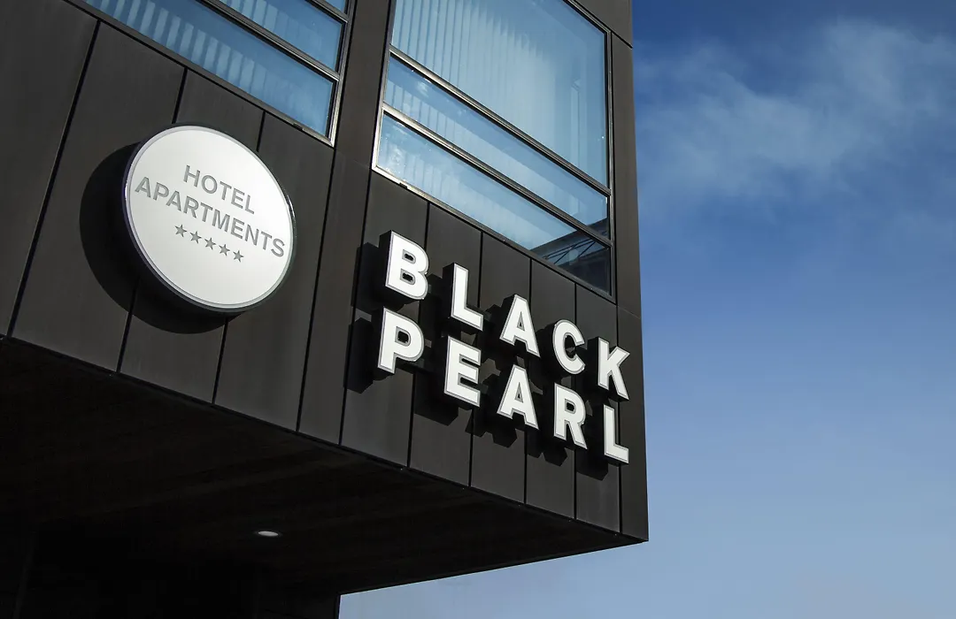 Black Pearl Apartment Hotel-1