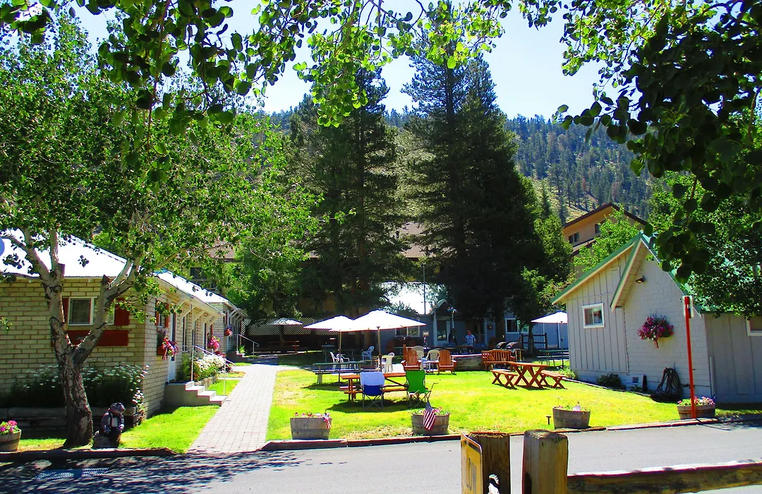 Lake Front Cabins-1