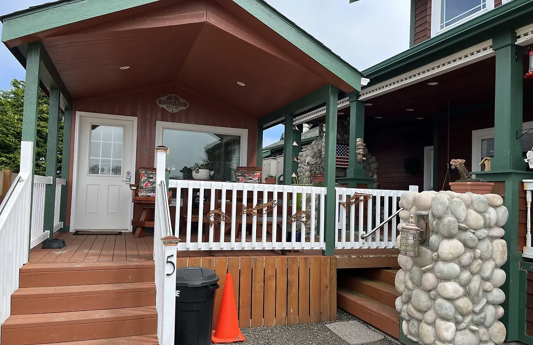Collins Inn & Seaside Cottages (Adults Only)-1