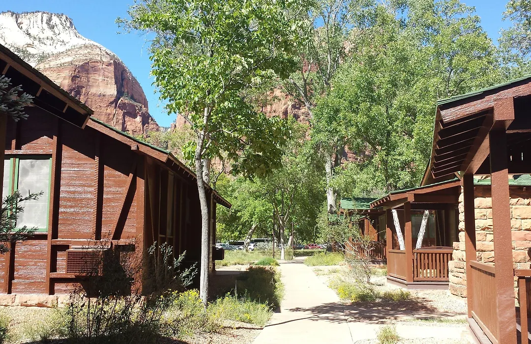 Zion Lodge-1