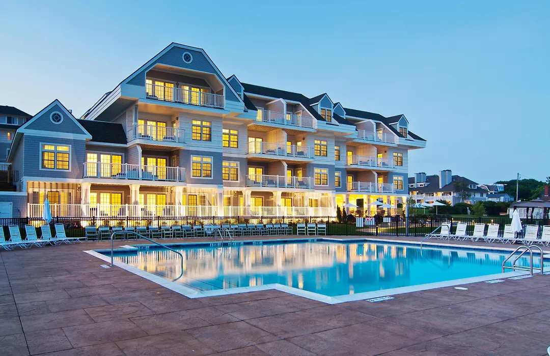 Water'S Edge Resort & Spa-1