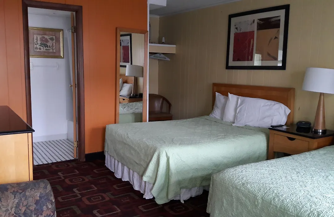 Pinebrook Motel-1
