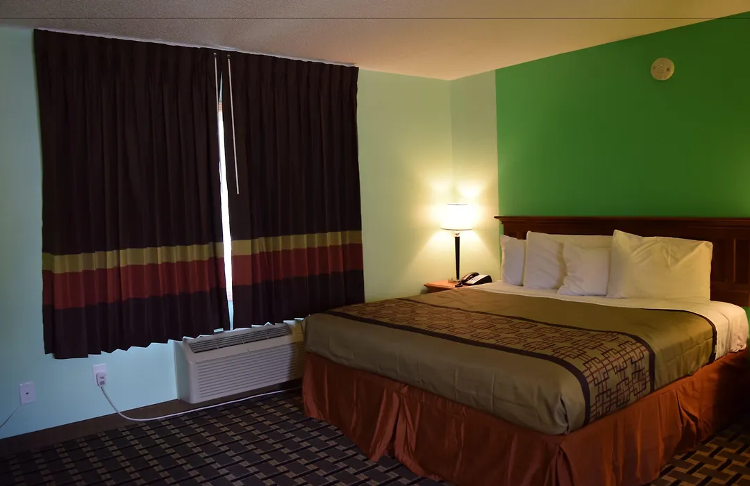 Snelling Motor Inn-1