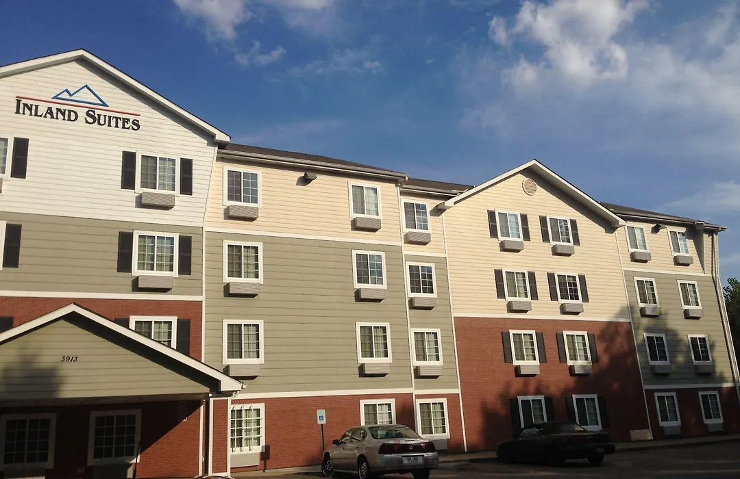 Inland Suites Lamar-1