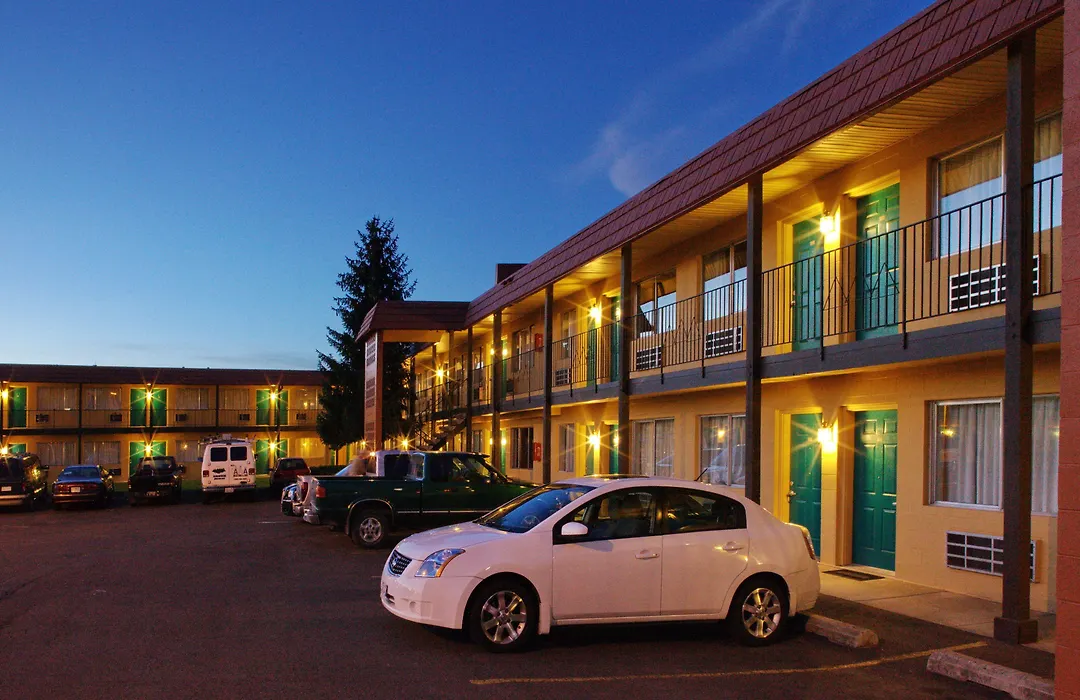 Tiki Lodge Motel-1