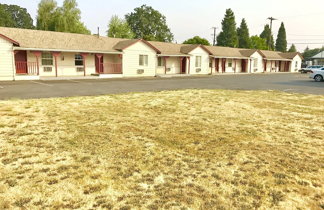 Travelers Inn Motel-1