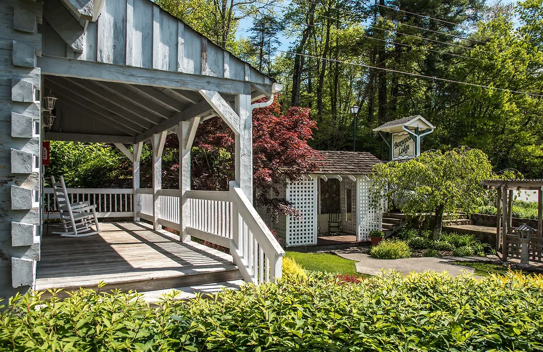 Boxwood Lodge Blowing Rock Near Boone-University-1