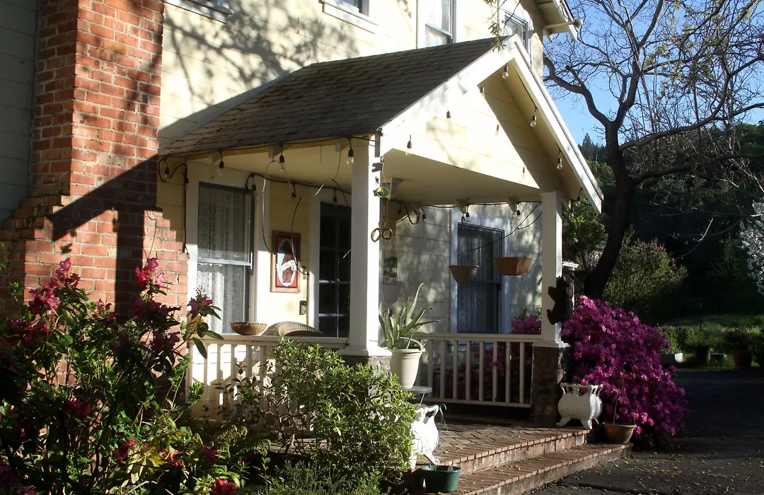 Bear Flag Inn-1