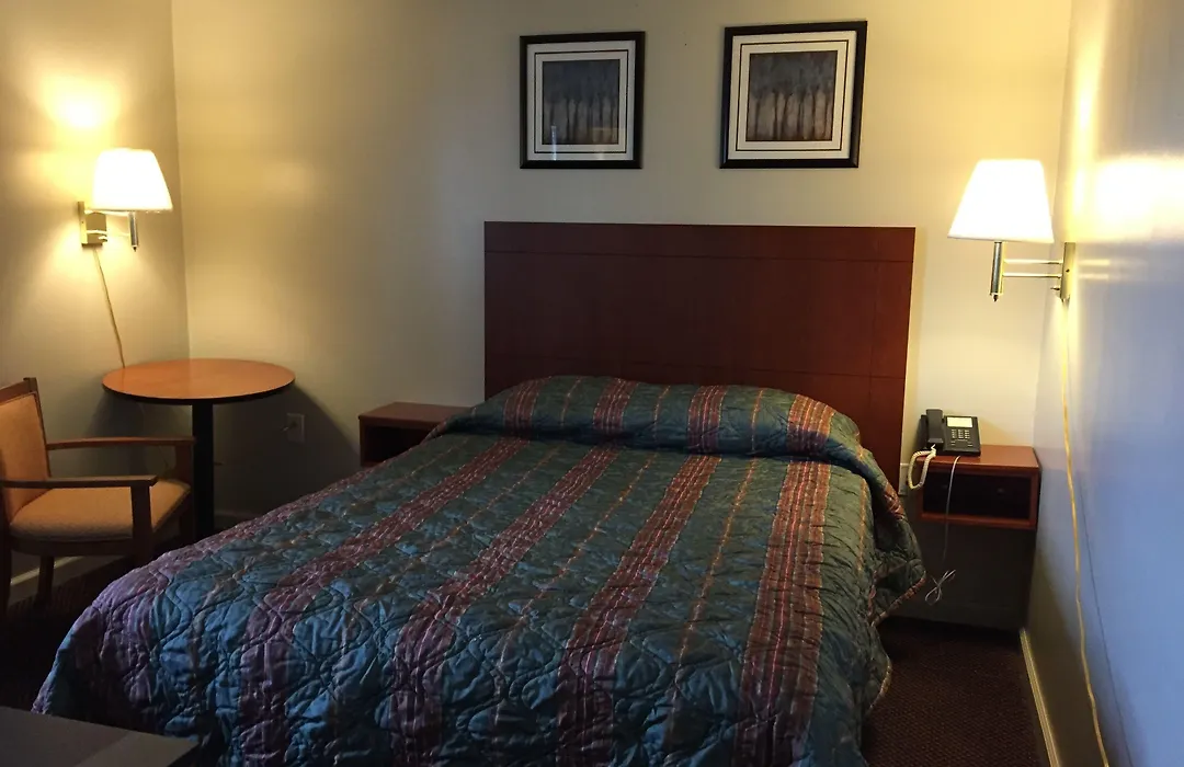 Royal Inn Motel-1