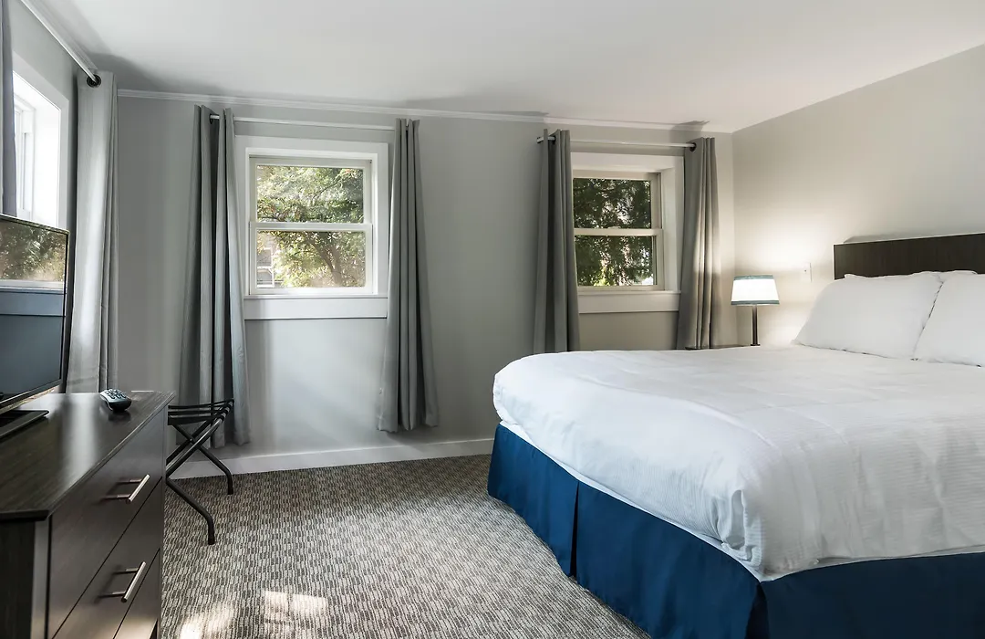 Kittery Inn & Suites-1