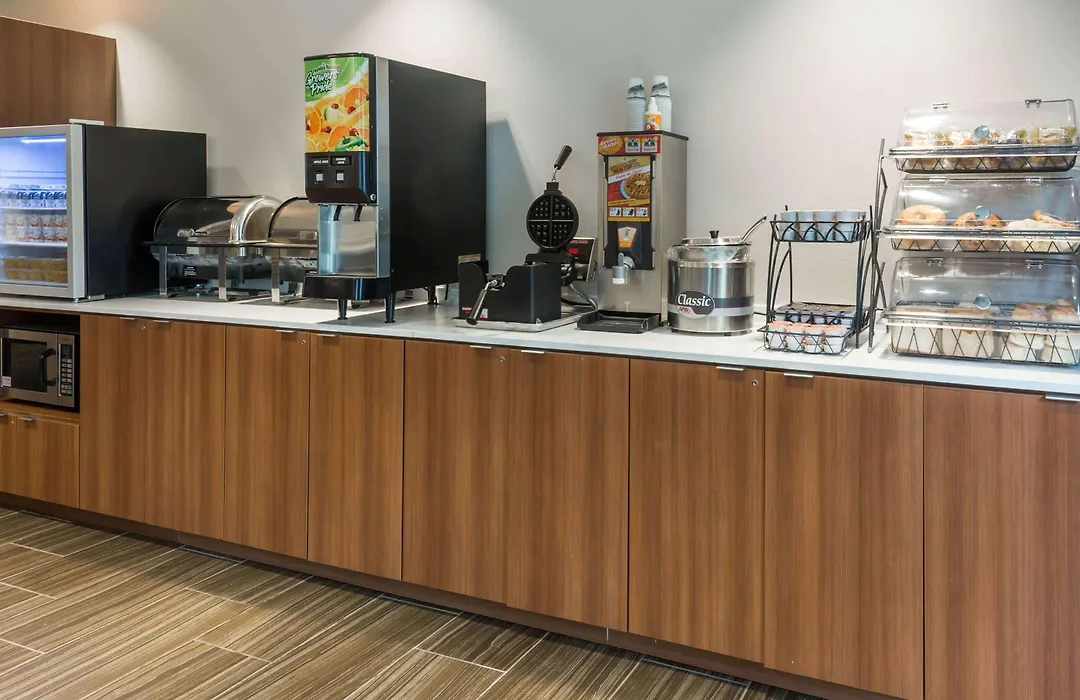 Microtel Inn & Suites By Wyndham Altoona-1
