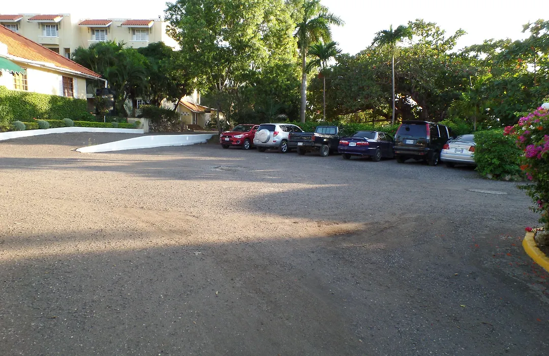 Beach Condos -Montego Bay Club Beach Resort-1