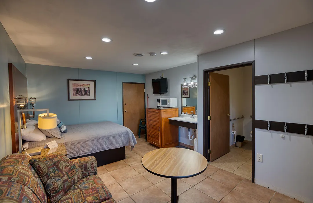 Lewis & Clark Resort-1