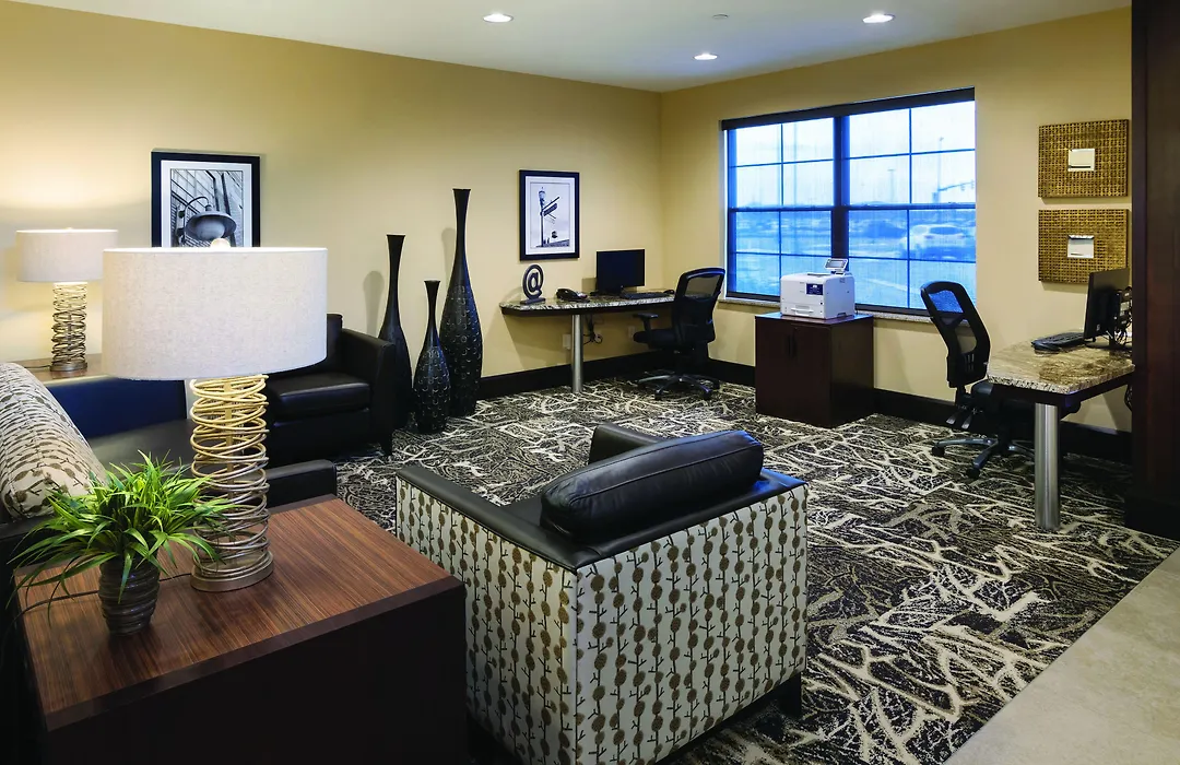 Clubhouse Hotel & Suites Fargo-1