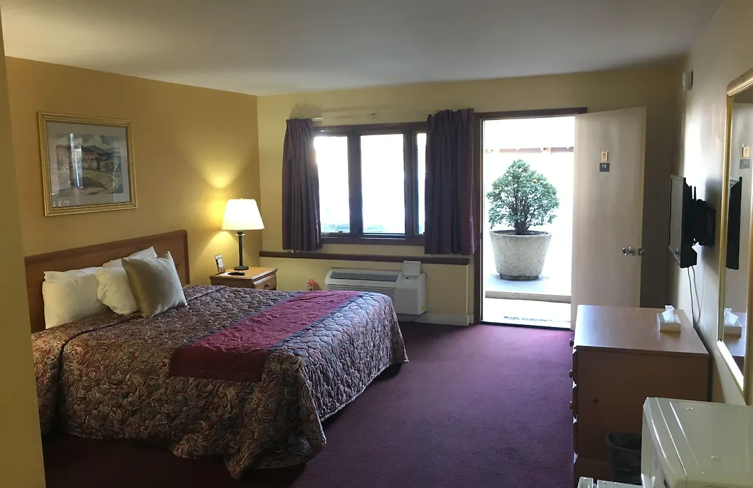 Midway Inn & Suites-1