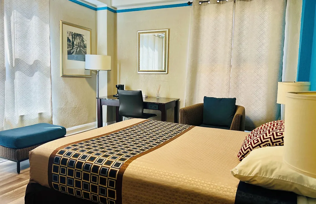 Admiral Hotel-1