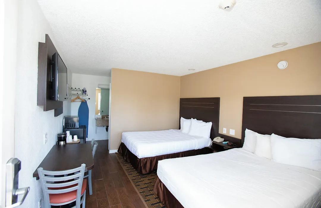 Budget Inn By 101 Bus From Downtown-1