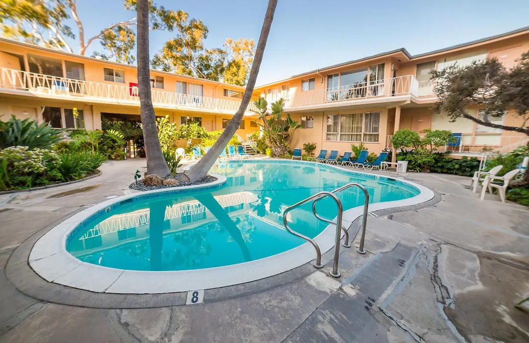 Cal Mar Hotel Suites-1