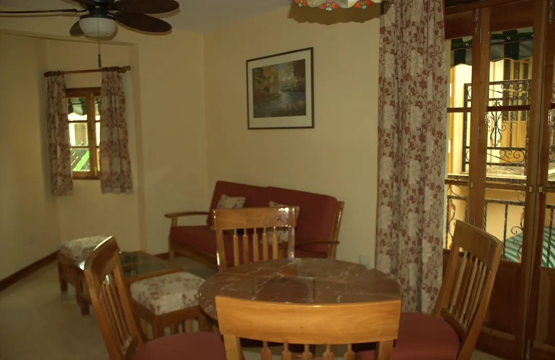 Cancun International Suites-1
