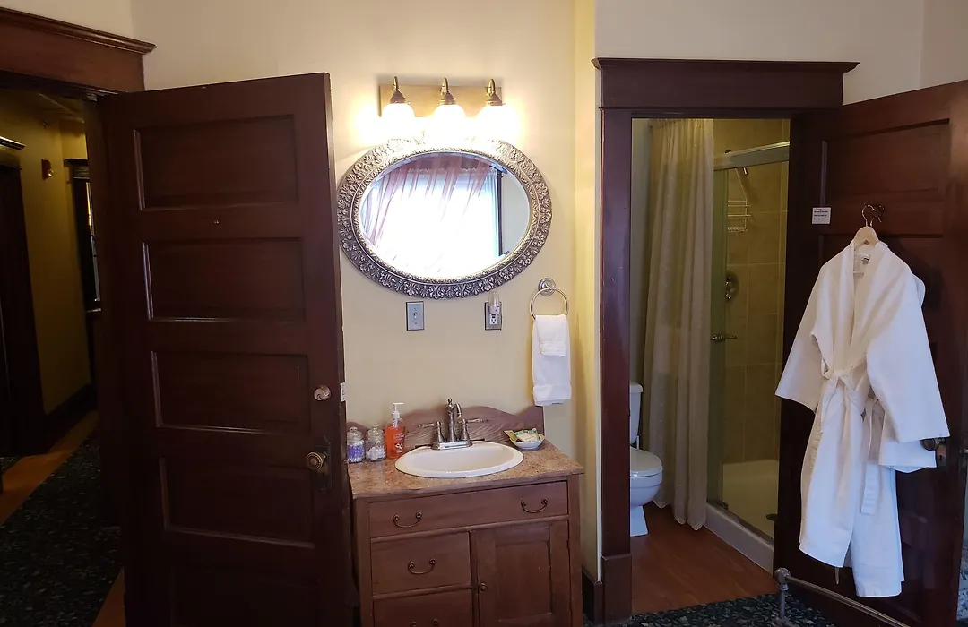 Greenbriar Inn-1