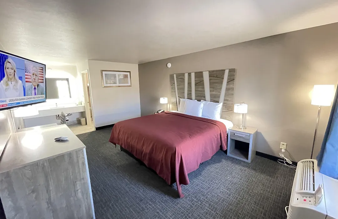 Excellent Inn & Suites-1