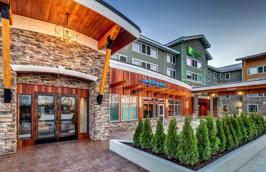 Holiday Inn & Suites Bellingham By Ihg-1