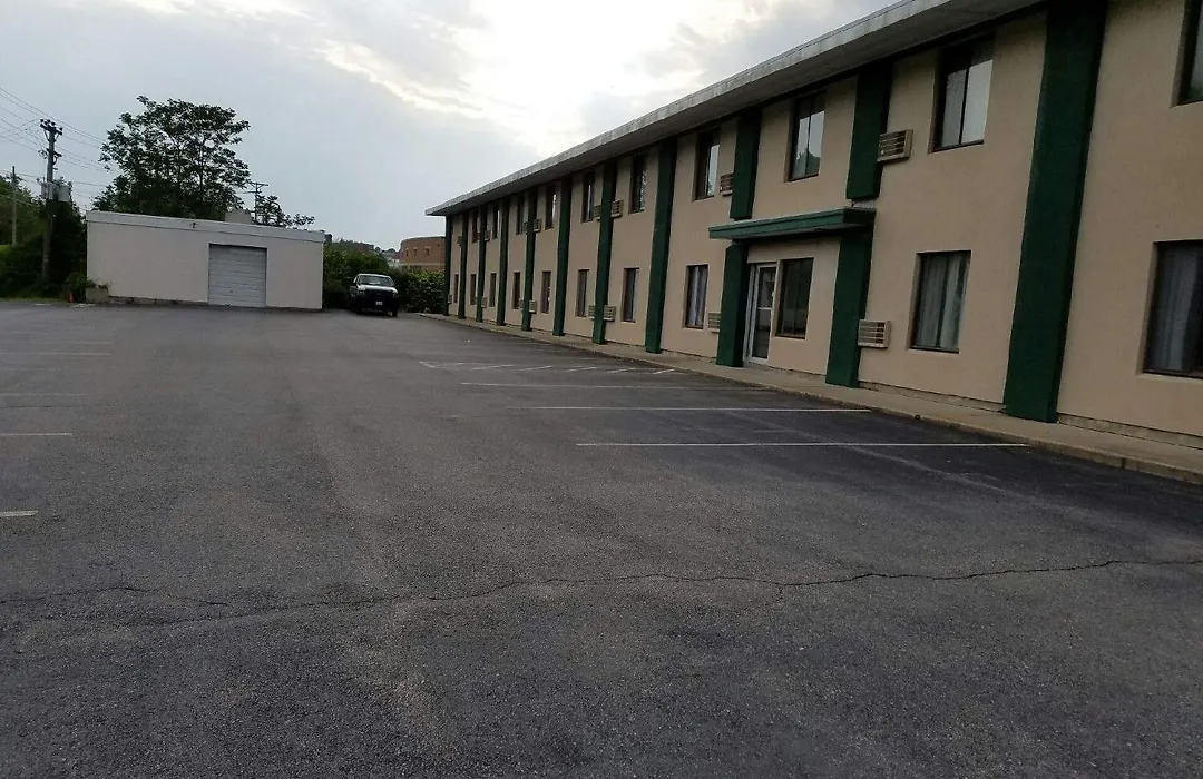 Woonsocket Motor Inn-1