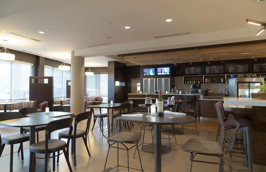 Courtyard By Marriott Morgantown-1