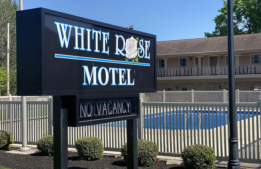 White Rose Motel - Hershey-1