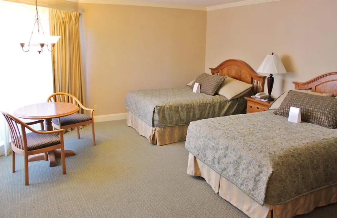 Columbus Inn-1
