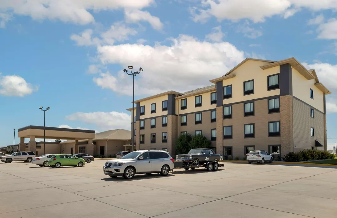 Best Western Plus North Platte Inn & Suites-1