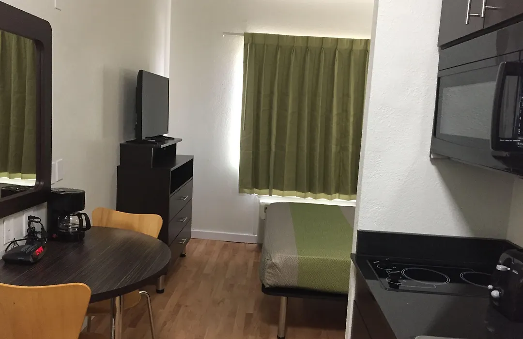 Studio 6 Dallas, Tx-1