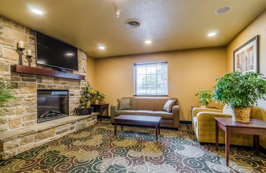 Cobblestone Inn & Suites - Oberlin-1