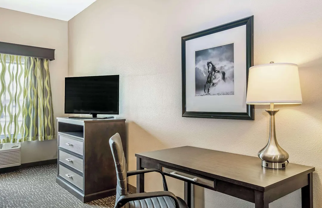 La Quinta By Wyndham Kearney-1