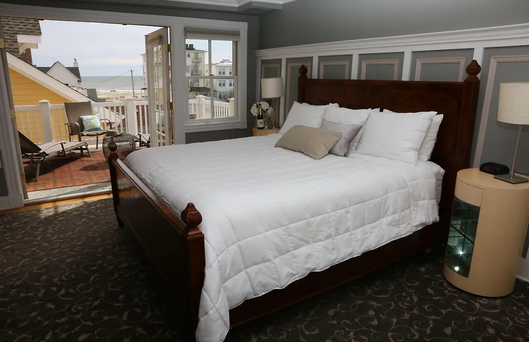 The Ocean Plaza Hotel-1