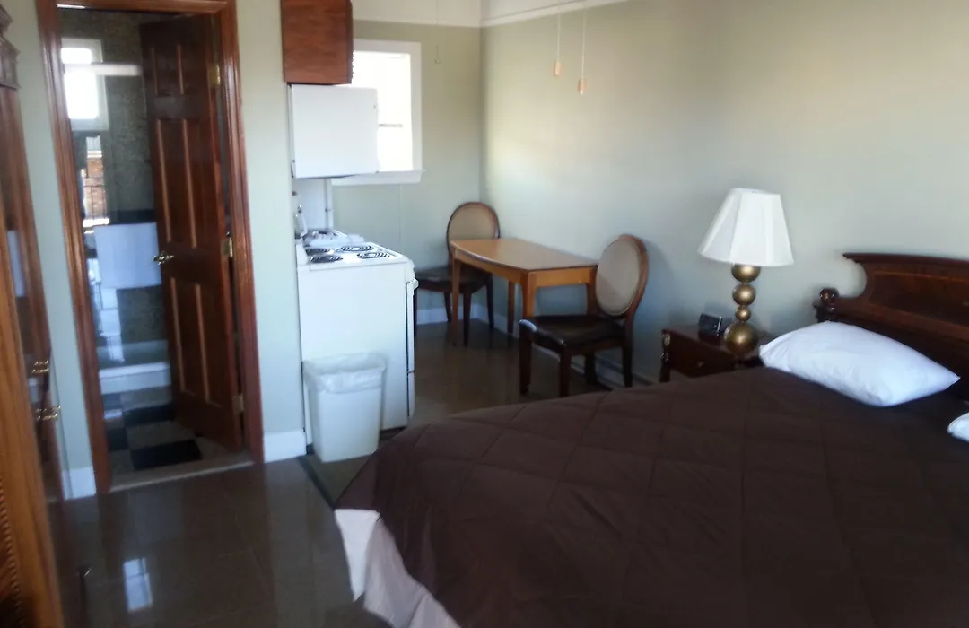Golden Gate Lodging-1