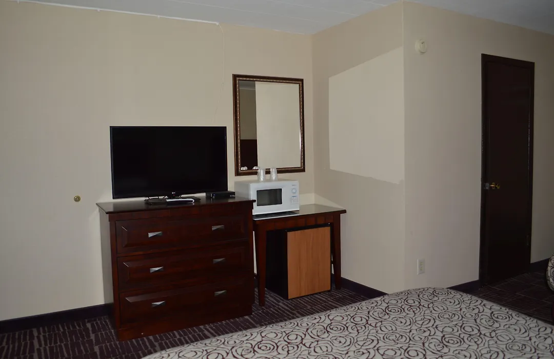 Economy Inn-1