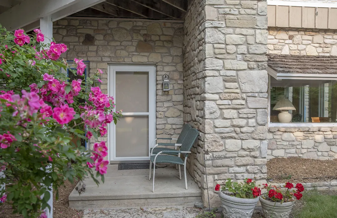 Coachlite Inn-1