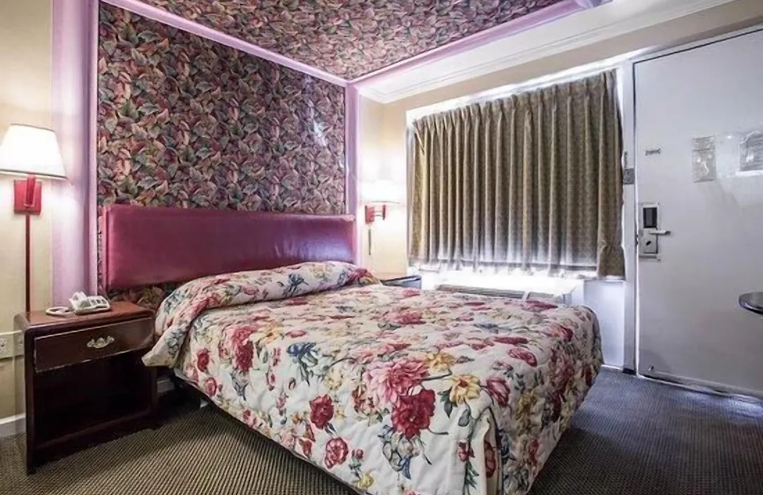 Downbeach Inn-1