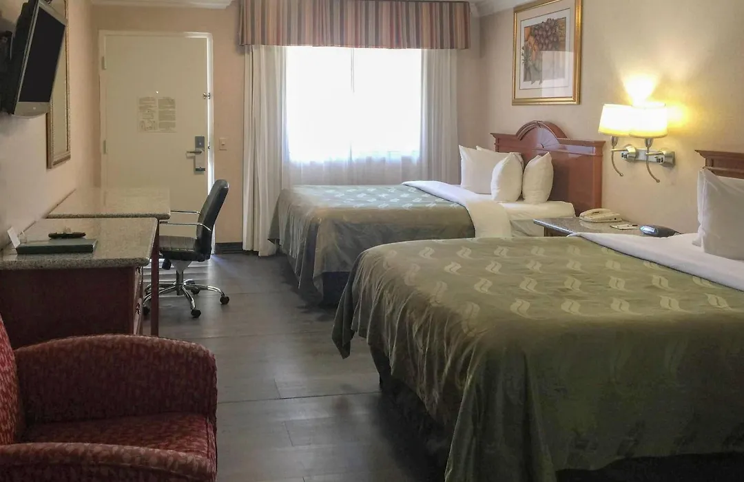 Quality Inn & Suites Oceanside Near Camp Pendleton-1