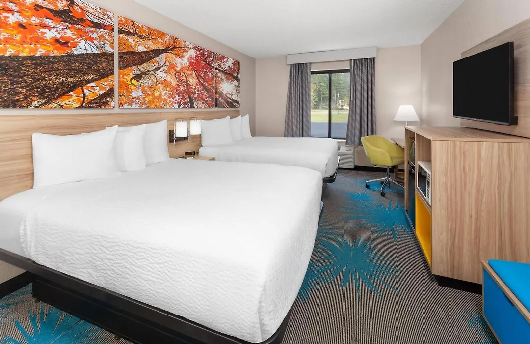 Days Inn By Wyndham Eagle River-1